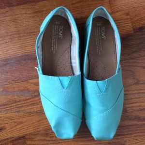 Aqua blue canvas TOMS